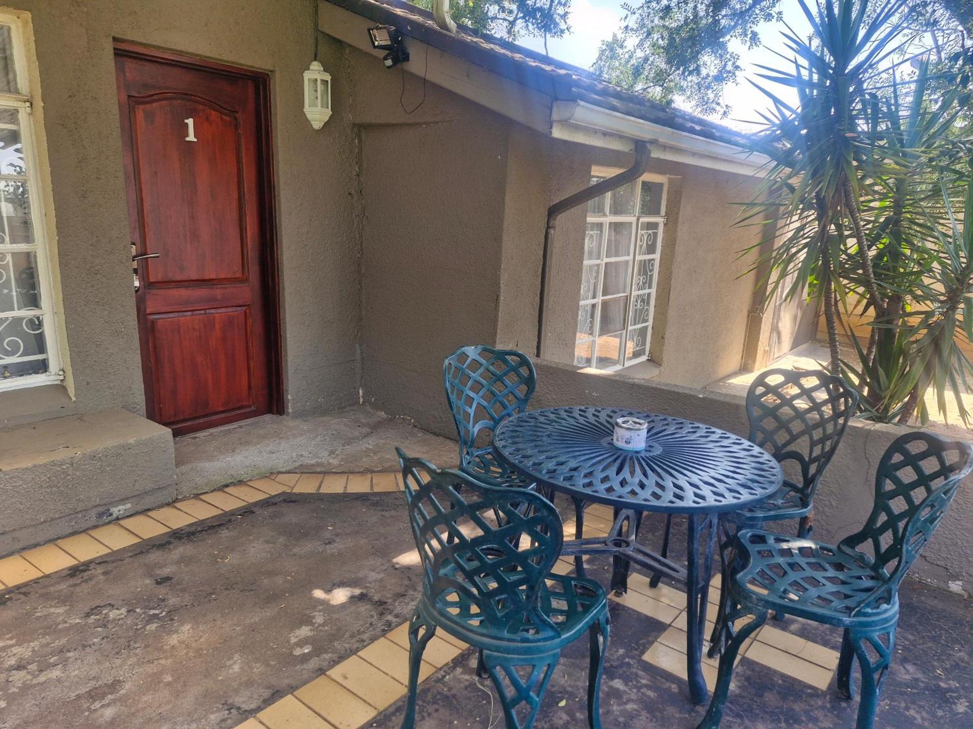 Silken Trap * Johannesburg